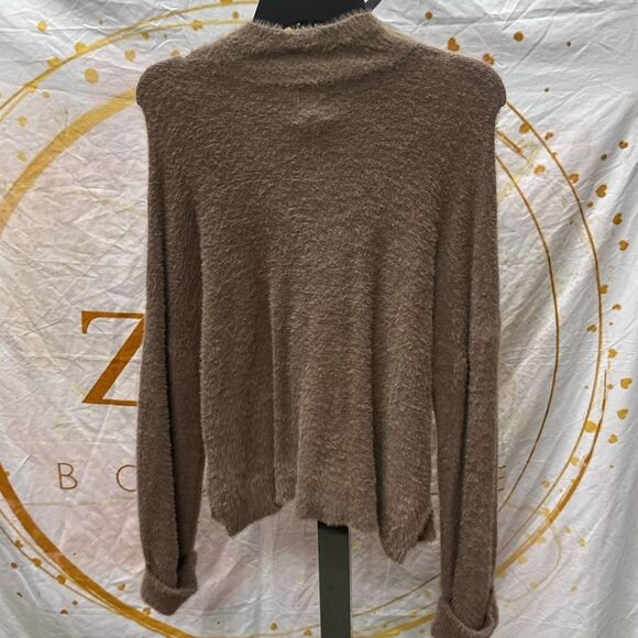 Hippie Rose Juniors' Eyelash Mock-Neck Cuffed Sweater - Coco Ash Size XL - Picture 3 of 4
